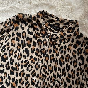 ZARA woman animal print button-up long sleeve oversized blouse in size XS